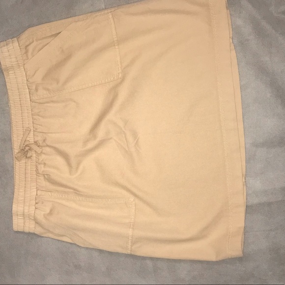 Westport Dresses & Skirts - 🎁Westport khaki skirt 2 pocket